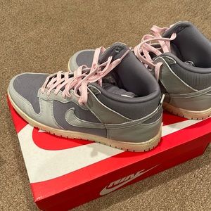 Nike Dunk High Retro PRM.